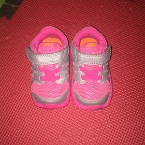 Nike toddler shoes